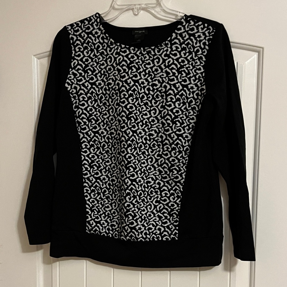 Ann Taylor Black and White Patterned Sweatshirt